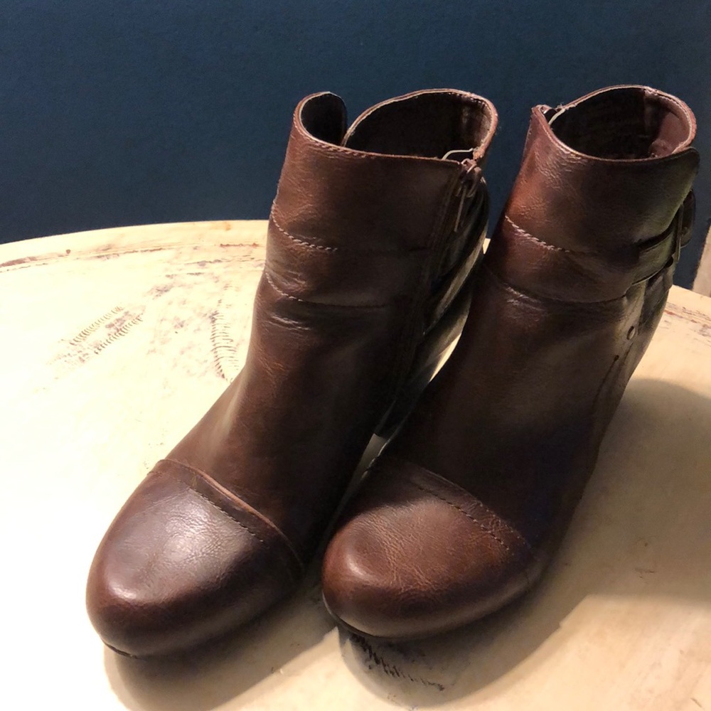 Rialto brown ankle boots